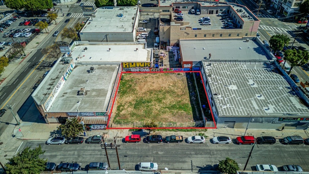 More Photos Of 109 W 14th Pl, Los Angeles Land For Lease