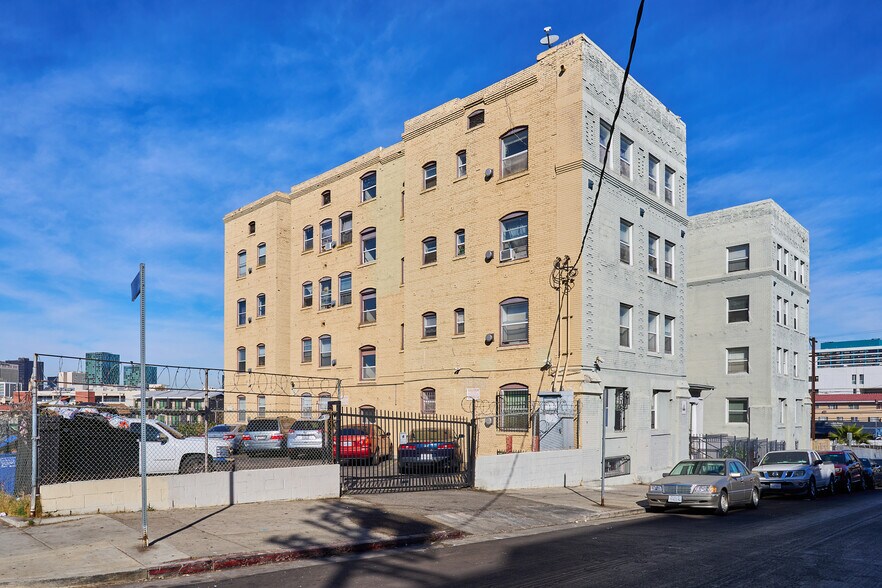 More Photos Of 915 S Carondelet St, Los Angeles Apartments For Sale
