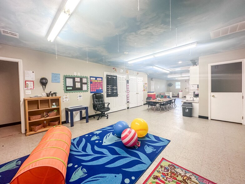 More Photos Of 710 W Broadway St, Collinsville Daycare Center For Sale