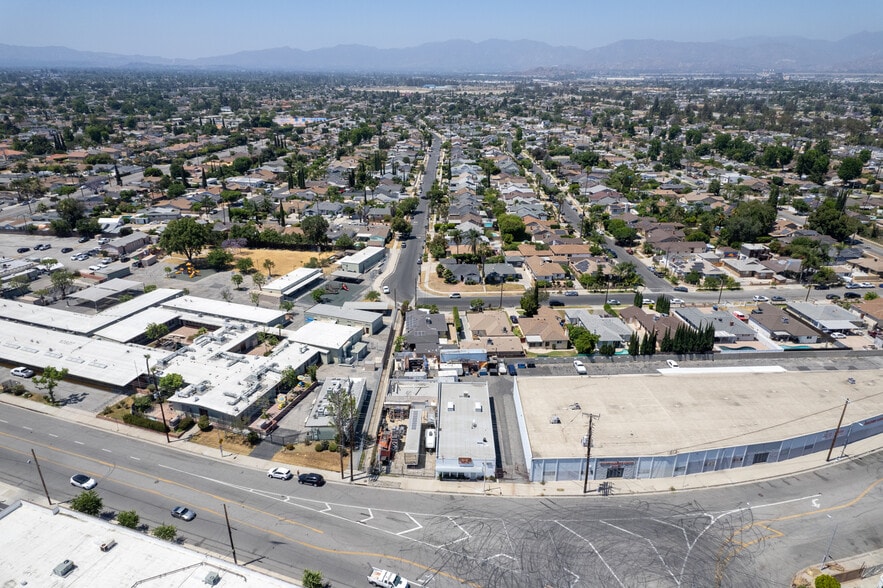 More Photos Of 12801 Saticoy Street St, North Hollywood Warehouse For Sale