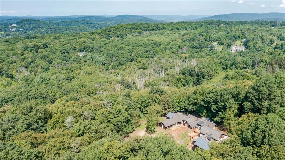 More Photos Of 584 Milltown Rd, Brewster Village Specialty For Sale