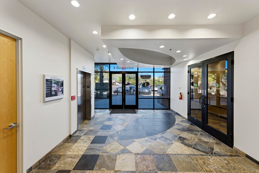 More Photos Of 34225 N 27th Dr, Phoenix Medical For Lease
