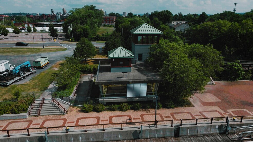 More Photos Of 128 Spencer St, Syracuse Warehouse For Lease