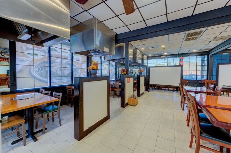 More Photos Of 6634 Two Notch Rd, Columbia Restaurant For Sale