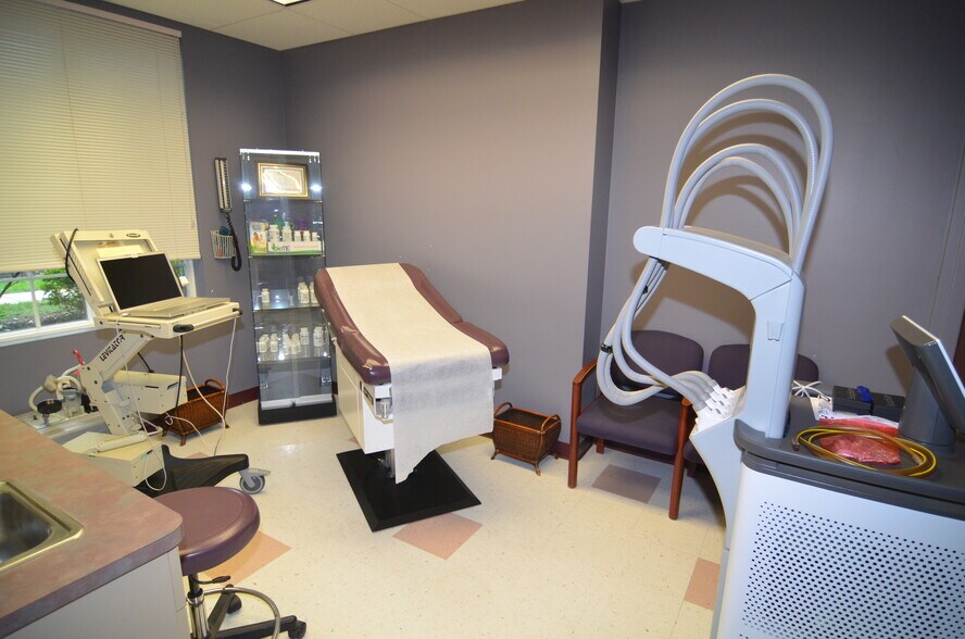 More Photos Of 611-624 Courtyard Dr, Hillsborough Medical For Sale