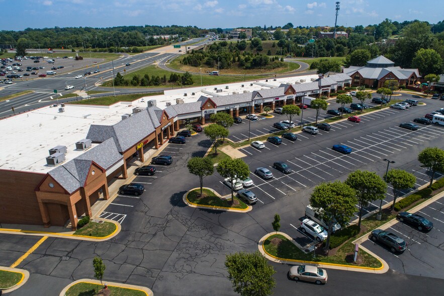 More Photos Of 5901-6075 Centreville Crest Ln, Centreville Unknown For Lease