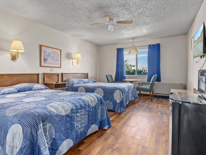 More Photos Of 1805 Westland Rd, Cheyenne Hotel For Sale