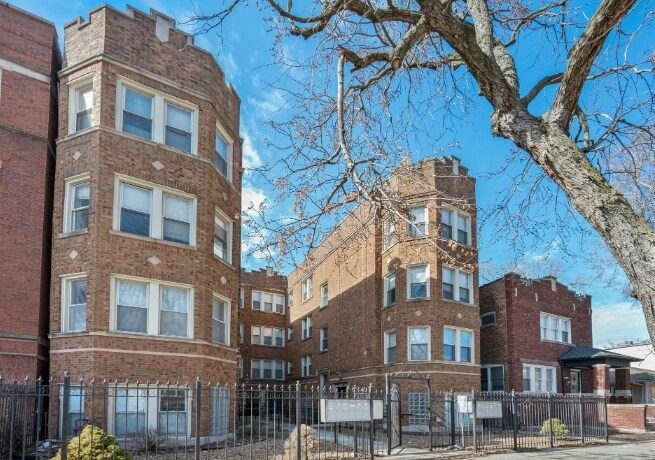More Photos Of 7150 S Cornell Ave, Chicago Apartments For Sale