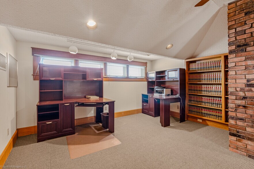 More Photos Of 204 W Central Ave, Fort Worth Office Residential For Sale