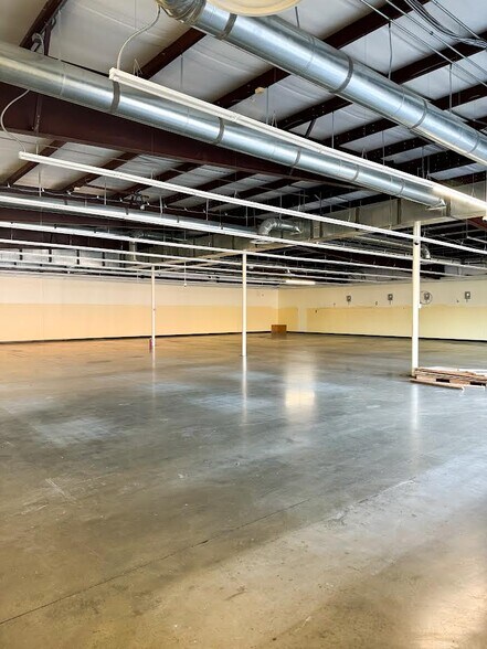 More Photos Of 801 E Roosevelt Rd, Little Rock General Retail For Lease