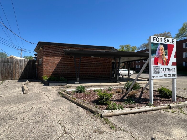 More Photos Of 1 Sherman Ter, Madison Storefront Retail Office For Sale