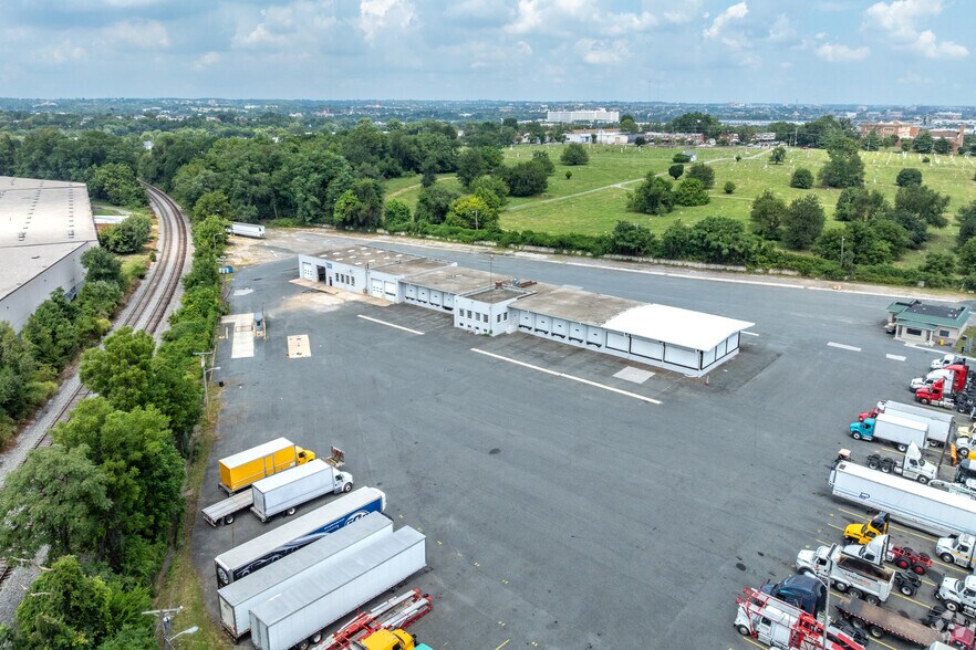 More Photos Of 2720 Annapolis Rd, Baltimore Truck Terminal For Lease