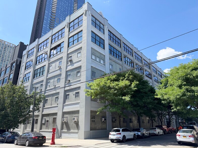 More Photos Of 43-01 22nd St, Long Island, Long Island City Office For Lease