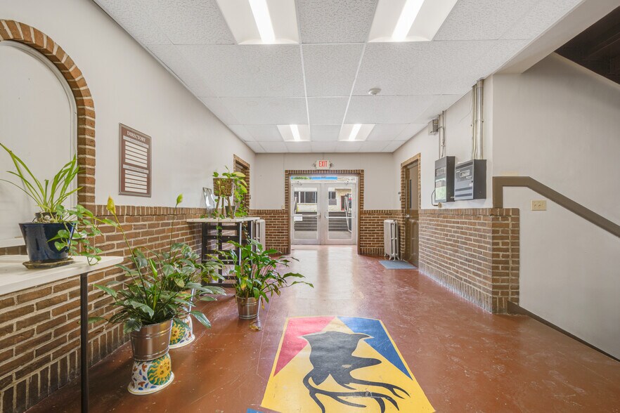 More Photos Of 330 Main St, Manchester Loft Creative Space For Sale