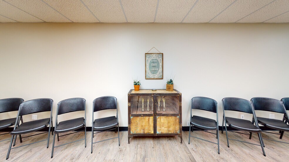 More Photos Of 6258 W Pierson Rd, Flushing Medical For Lease