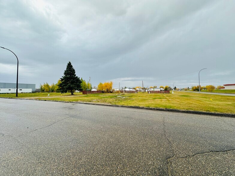 More Photos Of 10515 103 Av, Fairview Manufactured Housing Mobile Home Park For Sale