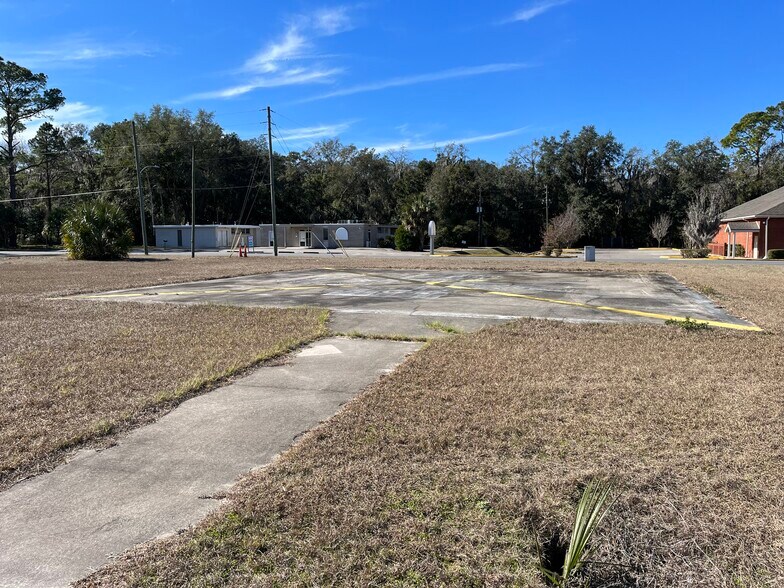 More Photos Of 407 E Ash St, Perry Medical For Sale