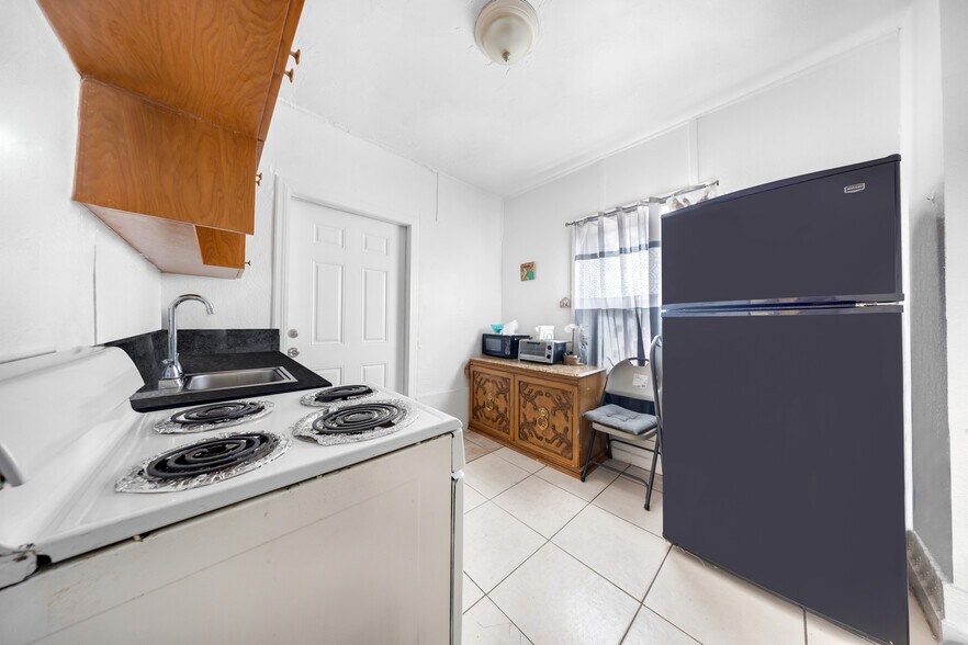 More Photos Of 1035 NW 4th St, Miami Apartments For Sale