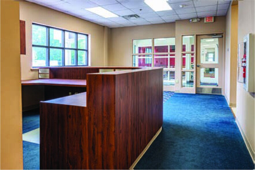 More Photos Of 2349 SW Danville Rd, Decatur Medical For Lease