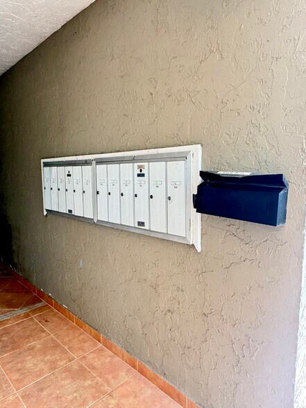 More Photos Of 1111 SW 4th St, Fort Lauderdale Apartments For Sale