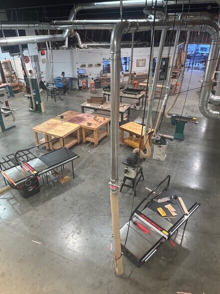 More Photos Of 3305-3311 Grande Vista Dr, Newbury Park Warehouse For Lease