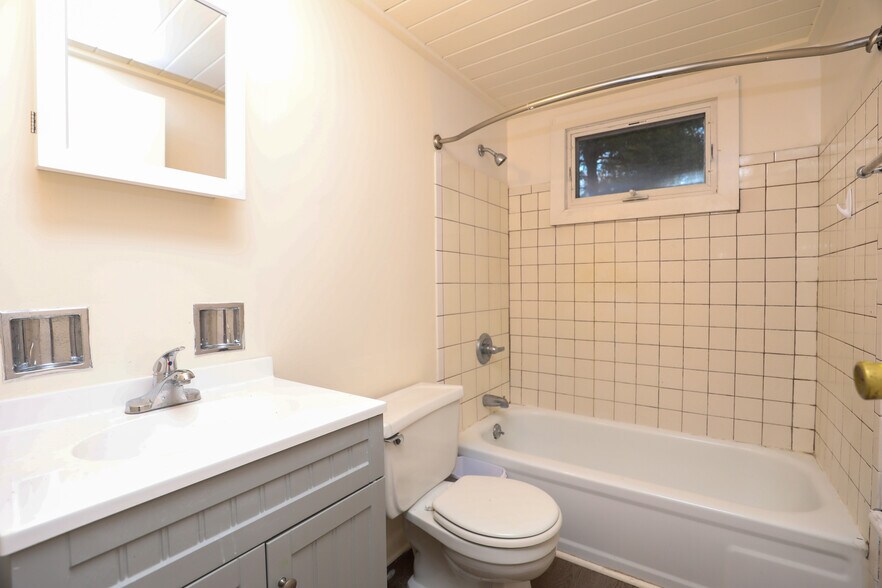 More Photos Of 3191 State Route 23, Hillsdale Apartments For Sale