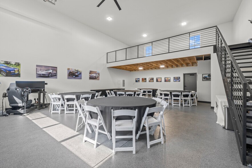 More Photos Of 4477 34th Ave, Cincinnati Self Storage For Sale