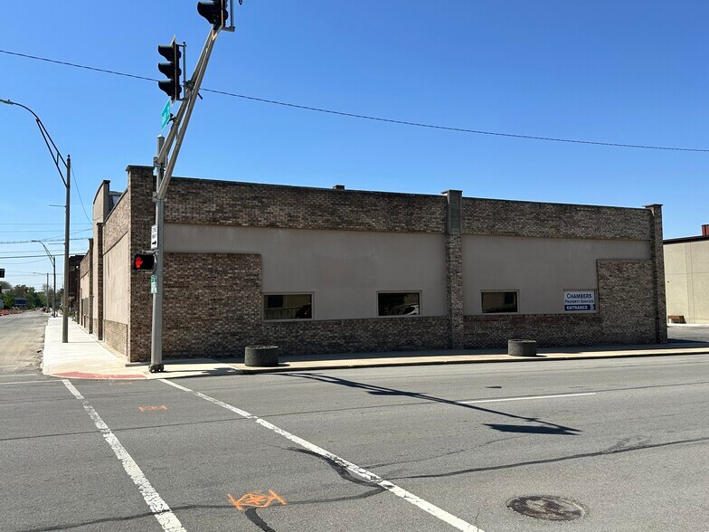 More Photos Of 201 W 3rd St, Marion General Retail For Sale