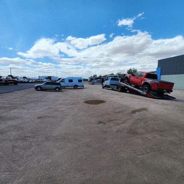 More Photos Of 17141 N Dysart Rd, Surprise Contractor Storage Yard For Lease