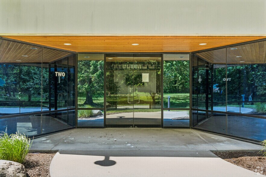 More Photos Of 1 Redcom Ctr, Victor Office For Sale