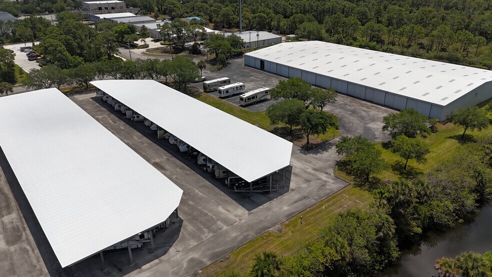 More Photos Of 3161 Skyway Cir, Melbourne Warehouse For Lease