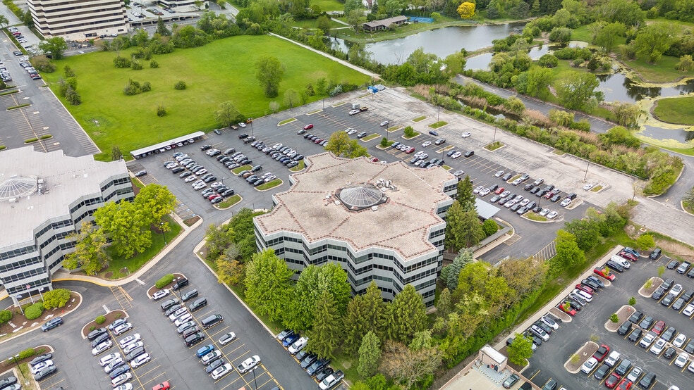 More Photos Of 1 TransAm Plaza Dr, Oakbrook Terrace Office For Sale