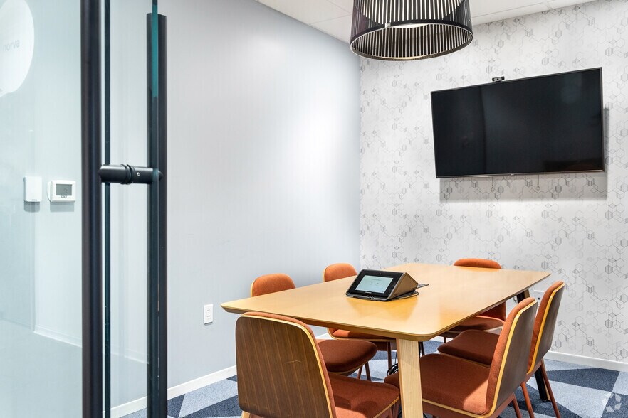 More Photos Of 500 E Main St, Norfolk Coworking Space