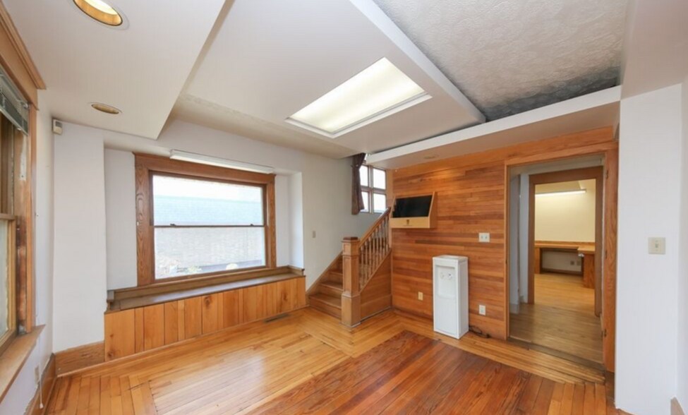 More Photos Of 11796 South Ave, North Lima Loft Creative Space For Sale