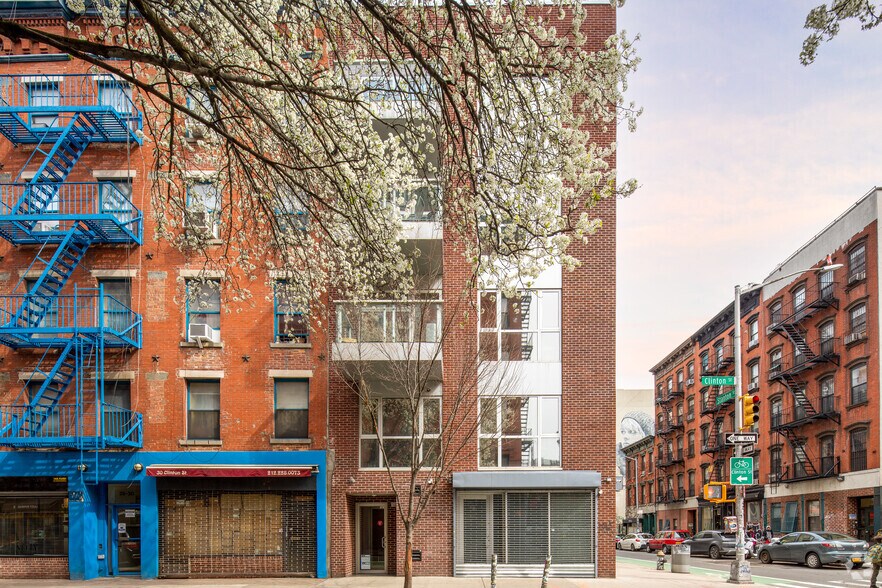 More Photos Of 172 Stanton St, New York Apartments For Lease