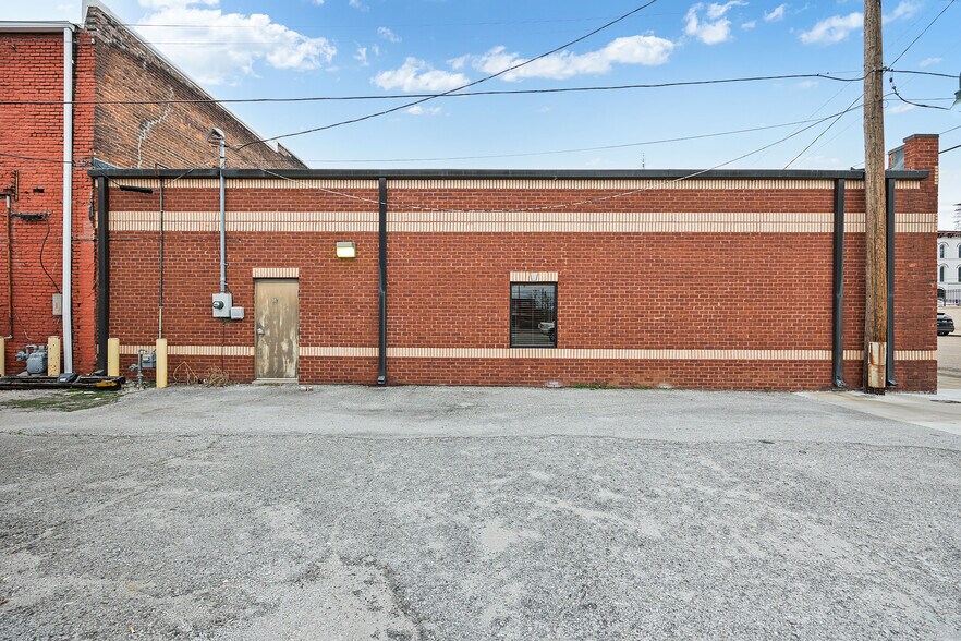 More Photos Of 107 Shannon St, Jackson Office For Sale