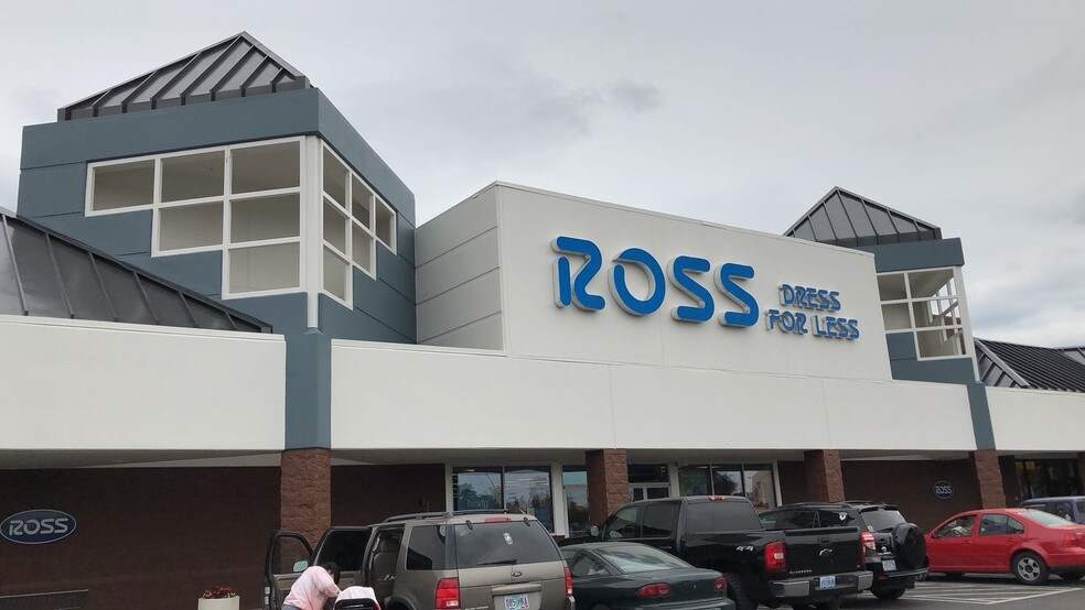 More Photos Of 2105-2643 SE Tualatin Valley Hwy, Hillsboro Unknown For Lease