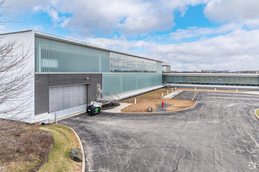 More Photos Of 2600 Forbs Ave, Hoffman Estates Office For Sale