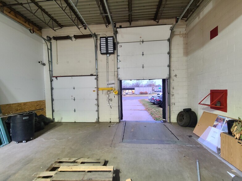 More Photos Of 2360 N Nevada Ave, Minneapolis Warehouse For Sale
