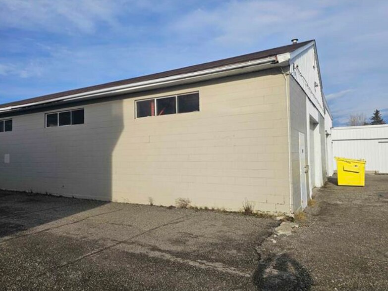 More Photos Of 1556 Quinn St S, Prince George Industrial For Lease