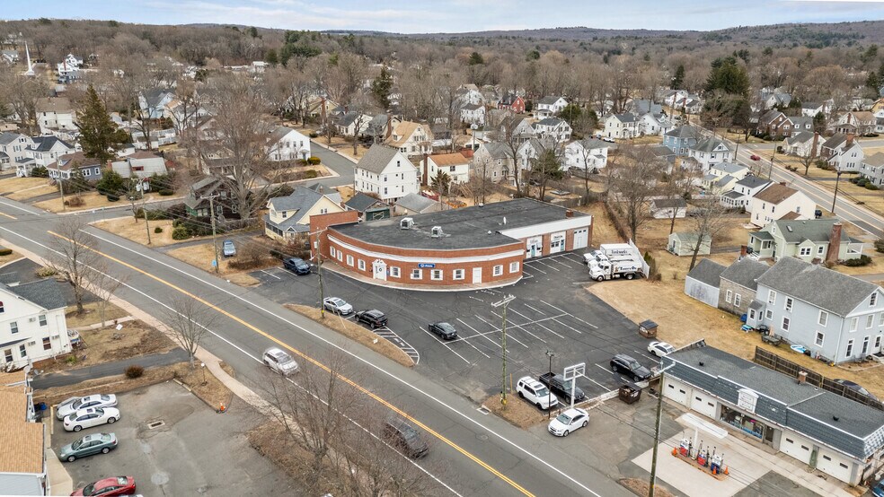 More Photos Of 358-360 E Center St, Manchester Office For Lease