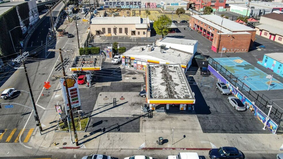 More Photos Of 1541 S Central Ave, Los Angeles General Retail For Sale