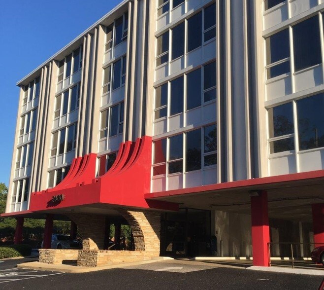 Primary Photo Of 2400 Poplar Ave, Memphis Office For Lease