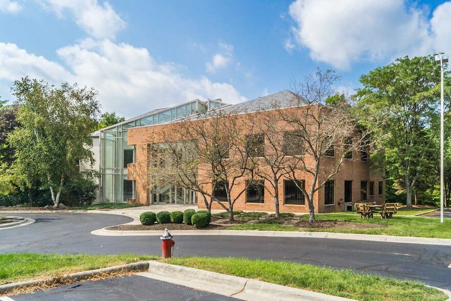 More Photos Of 8000 Ravines Edge Ct, Columbus Medical For Sale