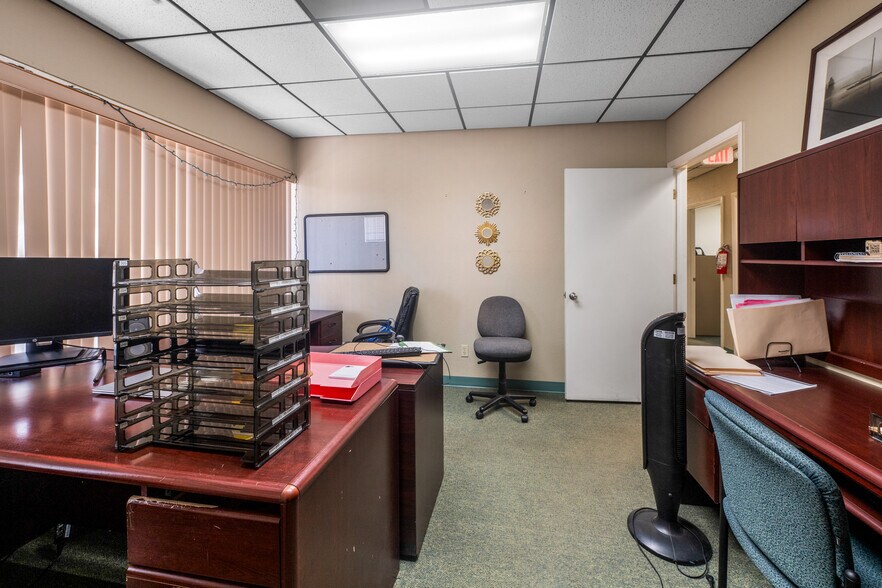 More Photos Of 760 S Stapley Dr, Mesa Office For Lease