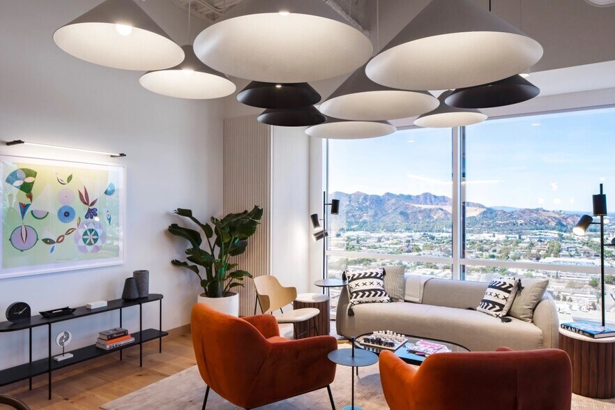 More Photos Of 500 N Brand Blvd, Glendale Coworking Space