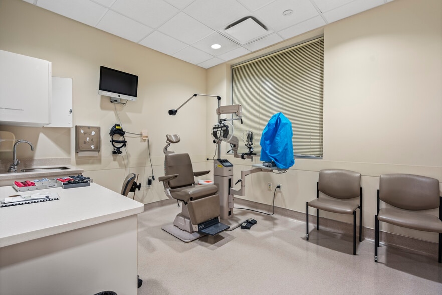 More Photos Of 3003 N 3rd St, Phoenix Medical For Sale