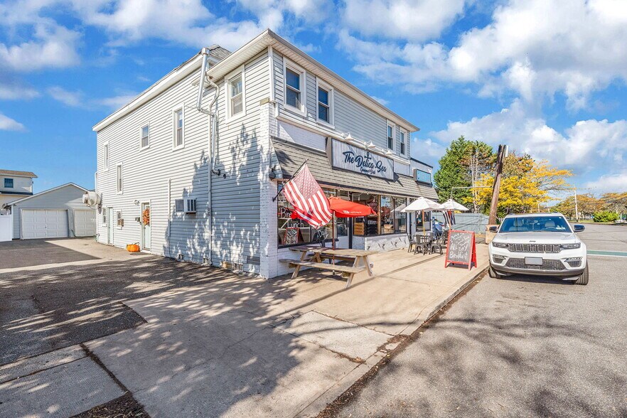 More Photos Of 504 Fire Island Ave, Babylon Flex For Sale