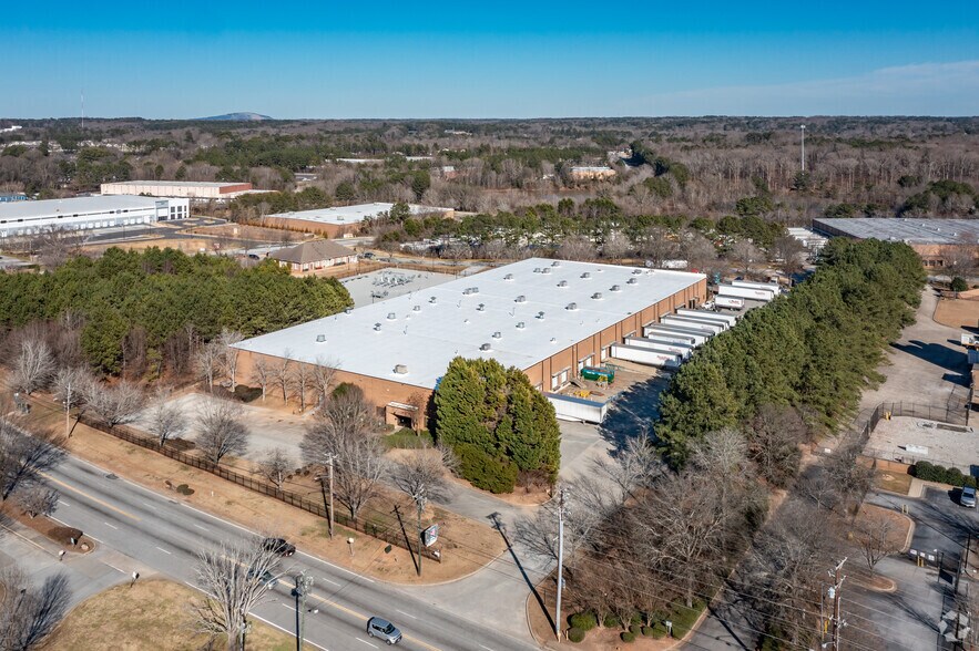 More Photos Of 3245 Colonial Pky, Decatur Warehouse For Lease