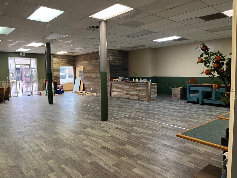 More Photos Of 120 N Main St, Churubusco Storefront Retail Residential For Sale